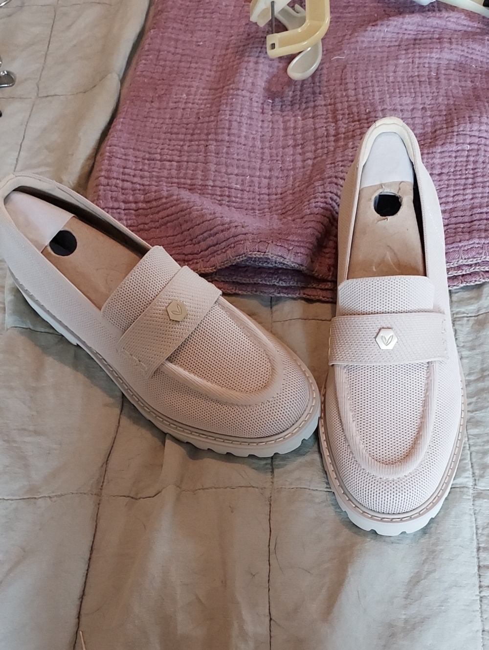 Vivaia Womens Shoes Sz 39/8 Pinkish Beige